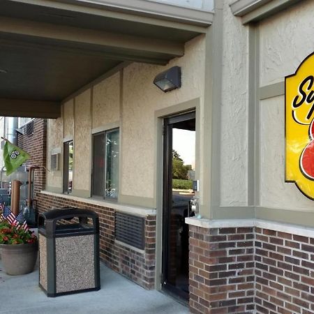Hotel Super 8 By Wyndham Ottawa Starved Rock Zewnętrze zdjęcie