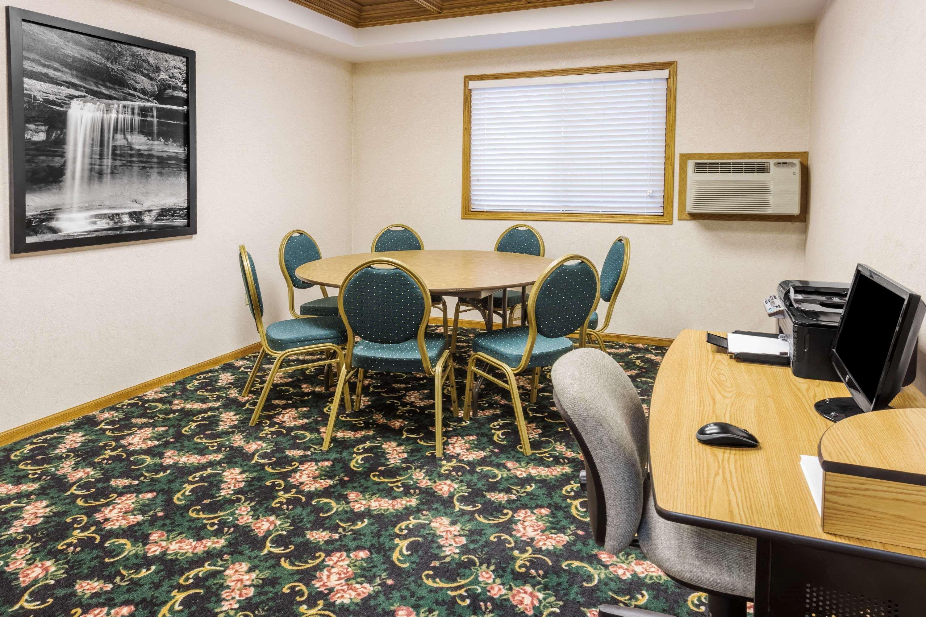 Hotel Super 8 By Wyndham Ottawa Starved Rock Zewnętrze zdjęcie